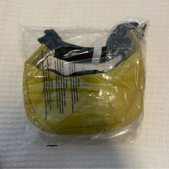 NWT Baggu Mini Crescent Bag Sour Urban Outfitters - Picture 8 of 8